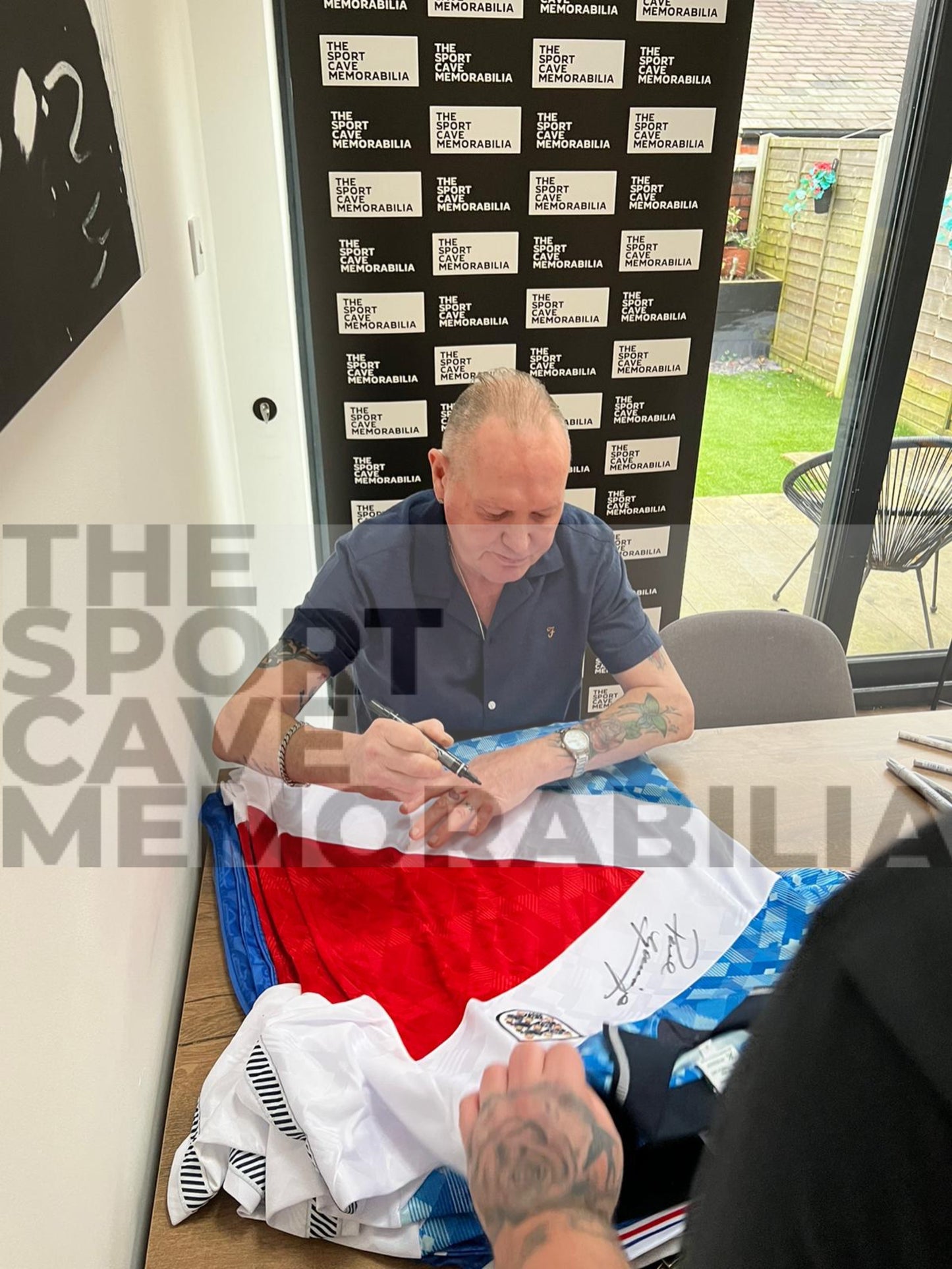 Paul Gascoigne ‘Gazza’ Signed Official Score Draw Retro England Italia 90 Mash Up Shirt- Deluxe Framed