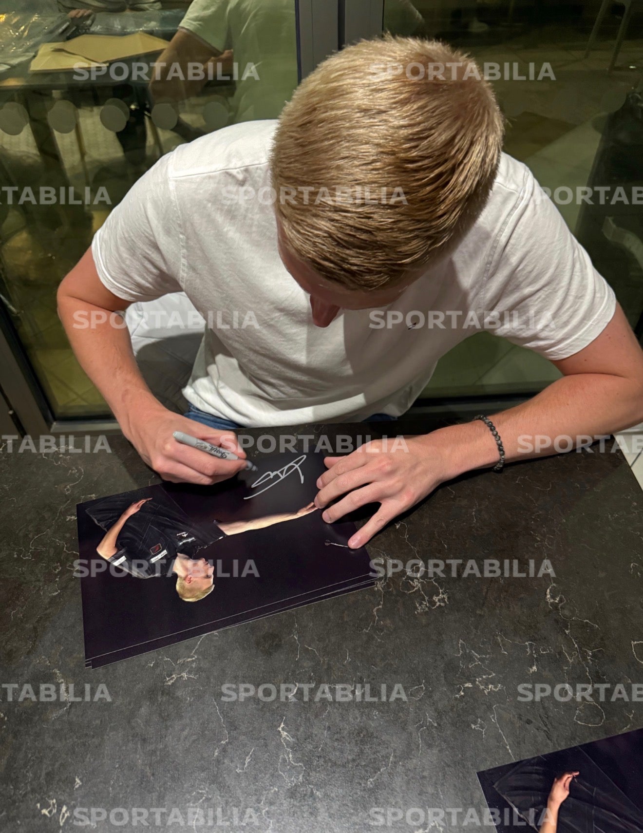 Wessel Nijman Signed World Championships Throw Photo- Deluxe Framed